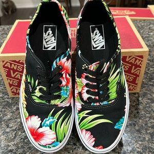 NWOT Vans Atwood Tropical Print 7.5 Men / 9 Women.